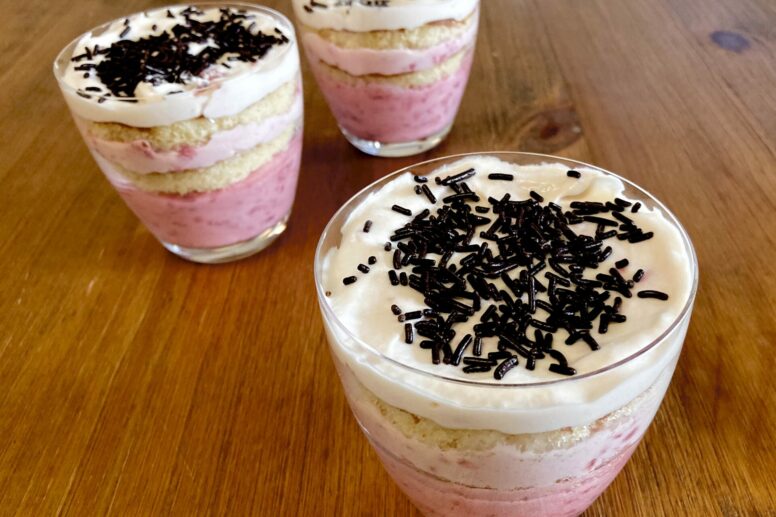 Himbeer-Kuchen-Dessert-im-Glas