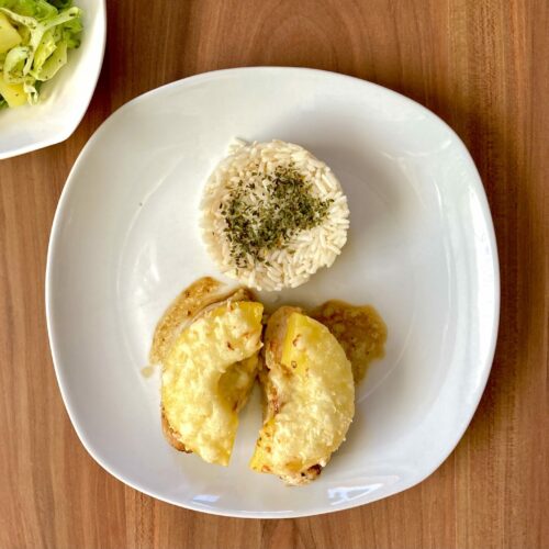 Putenfleisch-mit-Ananas-und-Kaese-ueberbacken-mit-Reis