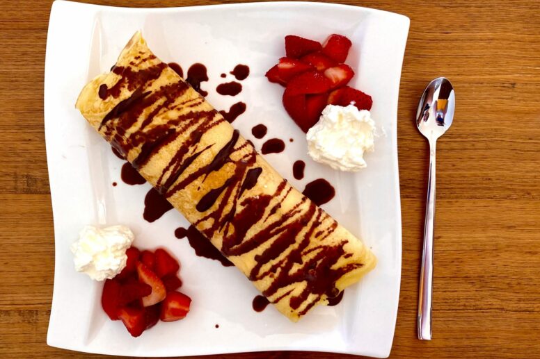 eispalatschinken-erdbeeren