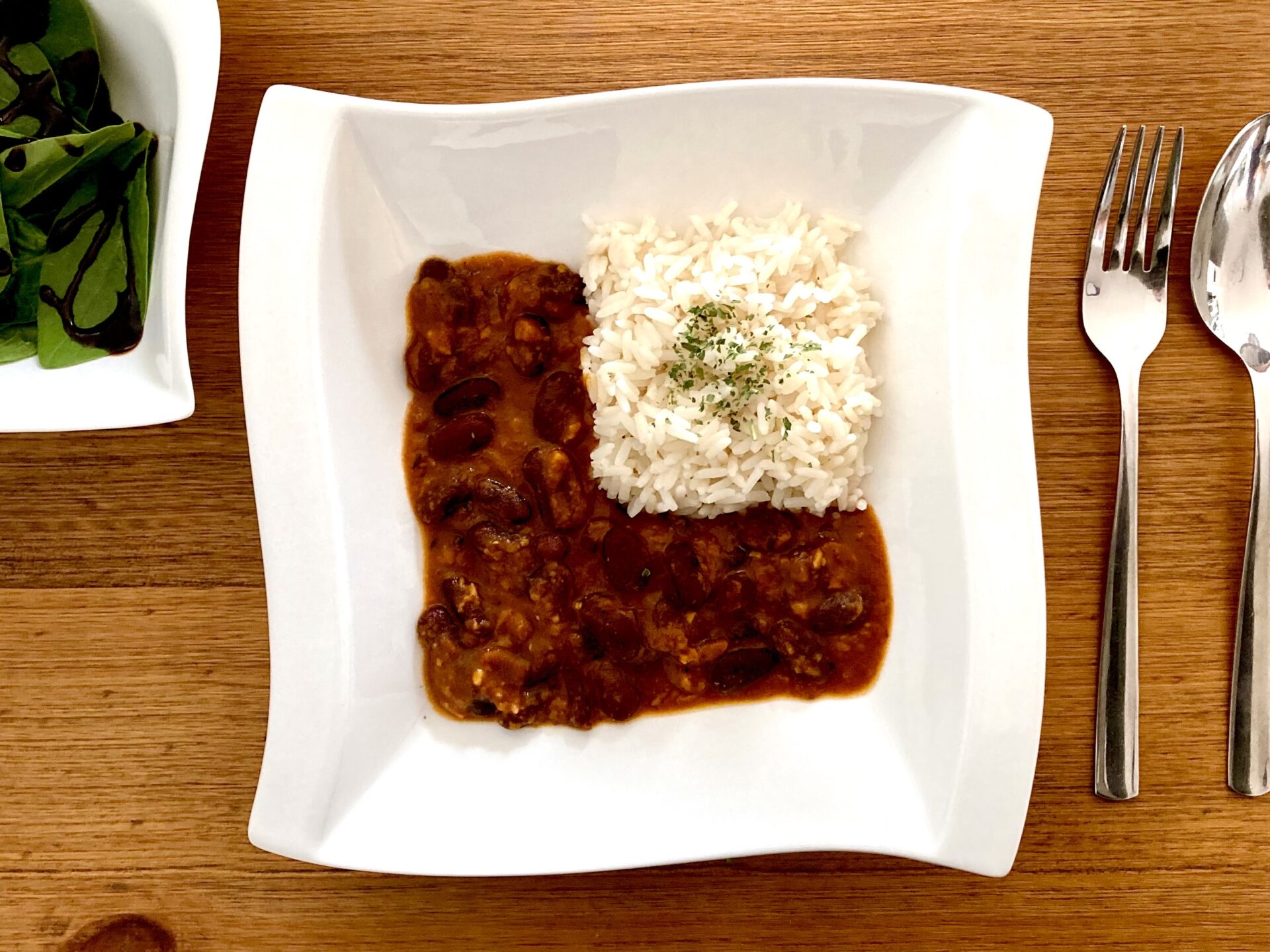 Curry mit Kidneybohnen und Reis – gut abgeschmeckt