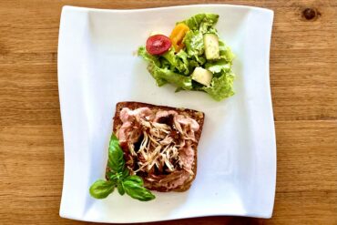 Couscous-Linsen-Salat mit Tomaten-Balsamico Dressing